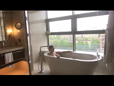 ❤️ 巨大的宝贝 激情地在浴室里撸起了她的阴部 ❤ Porno vk﹏﹏